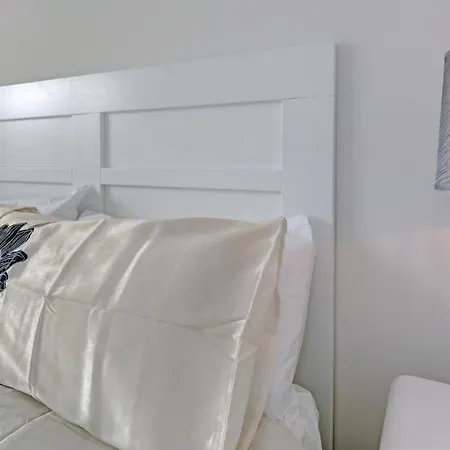 Brand New In La Camapana - With Roof Top Pool And Gym Apartment Marbella