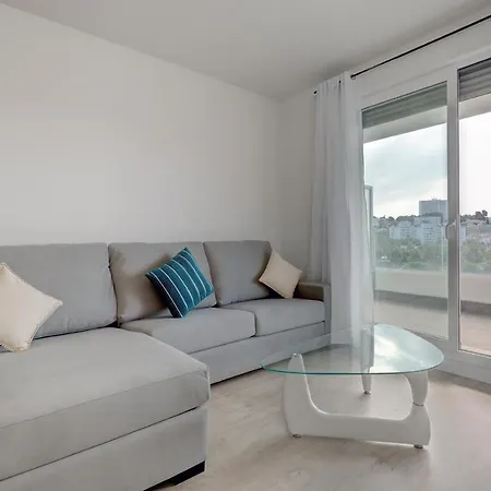 Brand New In La Camapana - With Roof Top Pool And Gym *