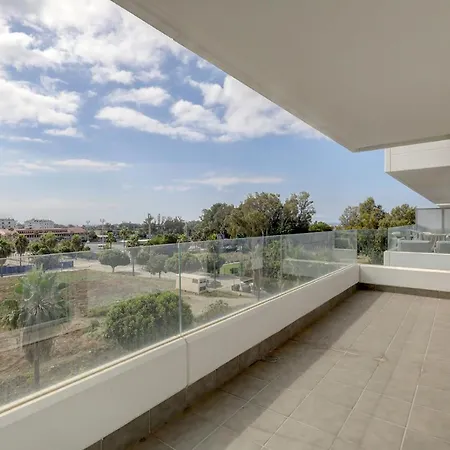 Apartment Brand New In La Camapana - With Roof Top Pool And Gym